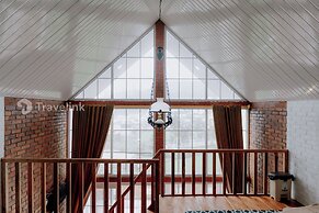 White Cabin By Travelink