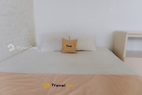 White Cabin By Travelink