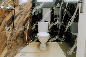 White Cabin By Travelink