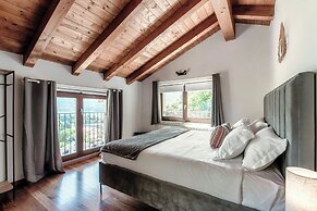 Sky Attic Lake Como