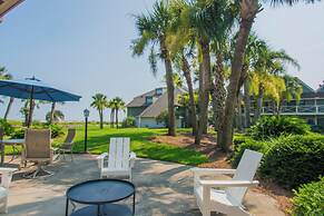 Steps to the Beach! Resort Access & Golf Cart Included! Dog Friendly