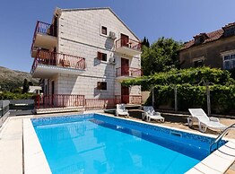 Villa Valjalo
