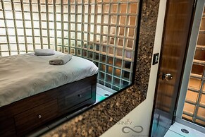 The Famous Floor Sleeps 26 and Group Acc Sleeps30