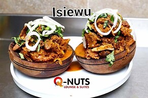 Q Nuts Lounge And Suites