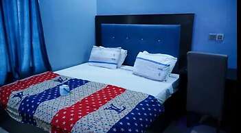 La Topik Hotel and Suites