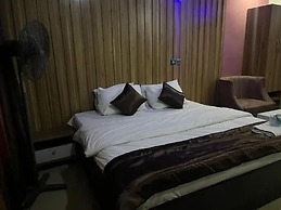 La Topik Hotel and Suites