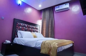 Britannia Hotel and Suites