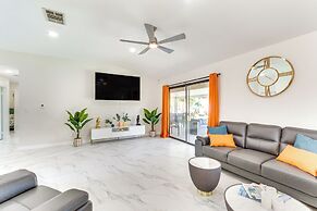 Game Room, Hot Tub & Mtn Views: Palm Springs Gem