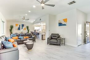 Game Room, Hot Tub & Mtn Views: Palm Springs Gem