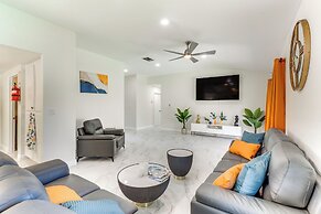 Game Room, Hot Tub & Mtn Views: Palm Springs Gem