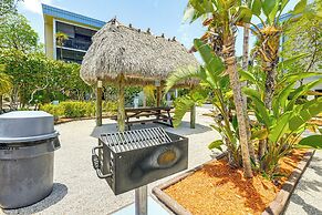 2 Mi to Sombrero Beach: Condo w/ Pool & Hot Tub