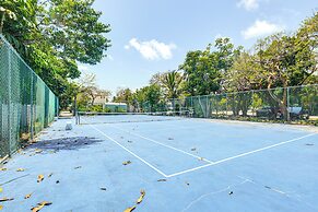 2 Mi to Sombrero Beach: Condo w/ Pool & Hot Tub