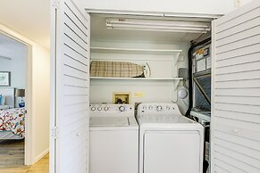 2 Mi to Sombrero Beach: Condo w/ Pool & Hot Tub