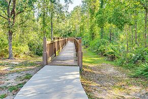 10 Mi to Ocean: Home w/ Lanai in Ormond Beach!