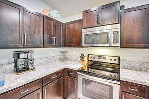 10 Mi to Ocean: Home w/ Lanai in Ormond Beach!