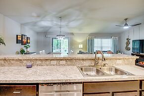 10 Mi to Ocean: Home w/ Lanai in Ormond Beach!