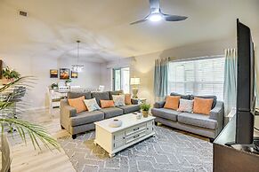 10 Mi to Ocean: Home w/ Lanai in Ormond Beach!