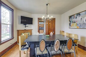 Near Dtwn, Dining & Bars: Spacious Cincy Home Base