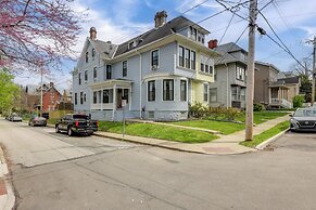 Near Dtwn, Dining & Bars: Spacious Cincy Home Base