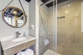 Near Dtwn, Dining & Bars: Spacious Cincy Home Base