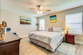 6 Mi to Navarre Beach: Dog-friendly Home w/ Yard