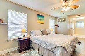 6 Mi to Navarre Beach: Dog-friendly Home w/ Yard