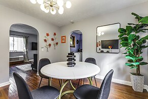 1 Mi to University of Cincinnati: Avondale Gem!