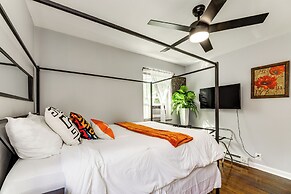 1 Mi to University of Cincinnati: Avondale Gem!