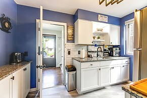 1 Mi to University of Cincinnati: Avondale Gem!