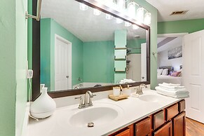 18 Mi to Atlanta: Family Retreat w/ Patio