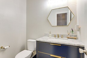 18 Mi to Atlanta: Family Retreat w/ Patio