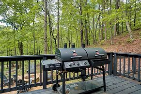 5 Mi to Helen: Hideaway w/ Deck & Grill!