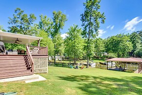 Private Dock: Pet-friendly Home on Lake Sinclair