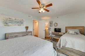 Beachfront Condo w/ Balcony on Manasota Key
