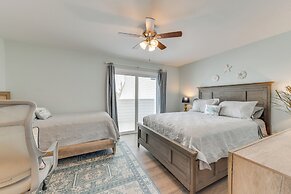 Beachfront Condo w/ Balcony on Manasota Key