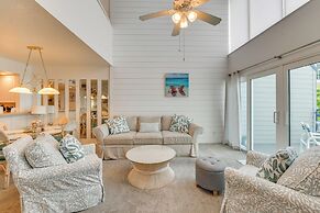 Beachfront Condo w/ Balcony on Manasota Key