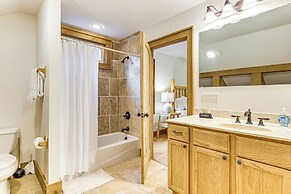 1 Mi to Downtown Cashiers: Private Cabin w/ Deck