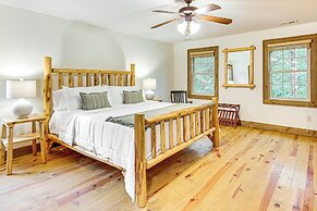 1 Mi to Downtown Cashiers: Private Cabin w/ Deck