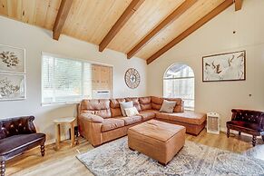 Near Fossil Creek & Trails: Scenic Pine Cabin!