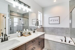 6 Mi to Great Salt Lake: Mtn-view Retreat!