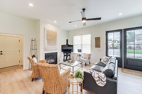 Walk to Lake Erie: Sleek Retreat w/ Screened Patio