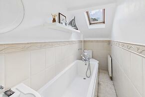 Host Stay Luna Cottage