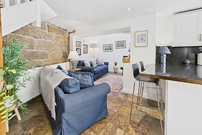 Host Stay Luna Cottage