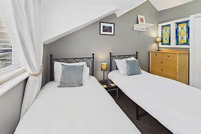 Host Stay Luna Cottage