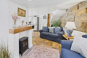 Host Stay Luna Cottage