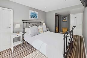 Host Stay Luna Cottage