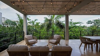Luxury Penthouse w Private Pool Stunning Views