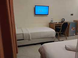 Hotel Discretion LTD