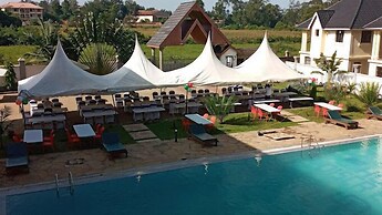 Hotel Discretion LTD