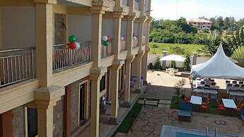 Hotel Discretion LTD